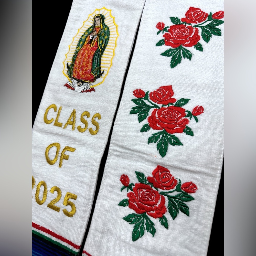 Guadalupe Graduation Stole Class of 2025 White - Picture 4 of 5